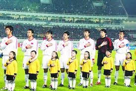 门德斯大胆传球中